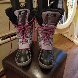 Warm, All Weather, Waterproof Boots. Like new condition.